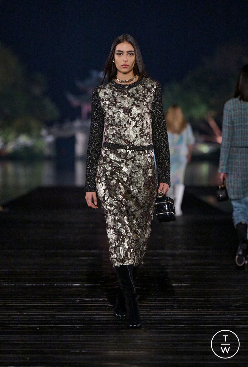 Fashion Week Paris Pre-Fall 2025 look 38 from the Chanel collection womenswear