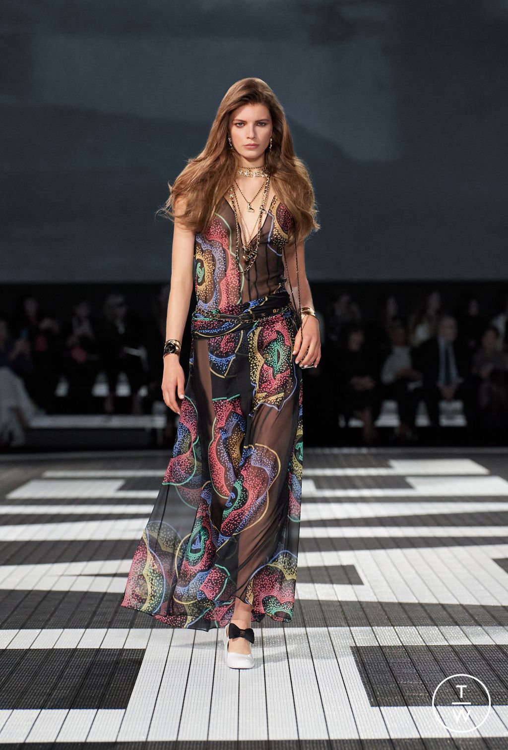 Fashion Week Paris Resort 2024 look 38 de la collection Chanel womenswear