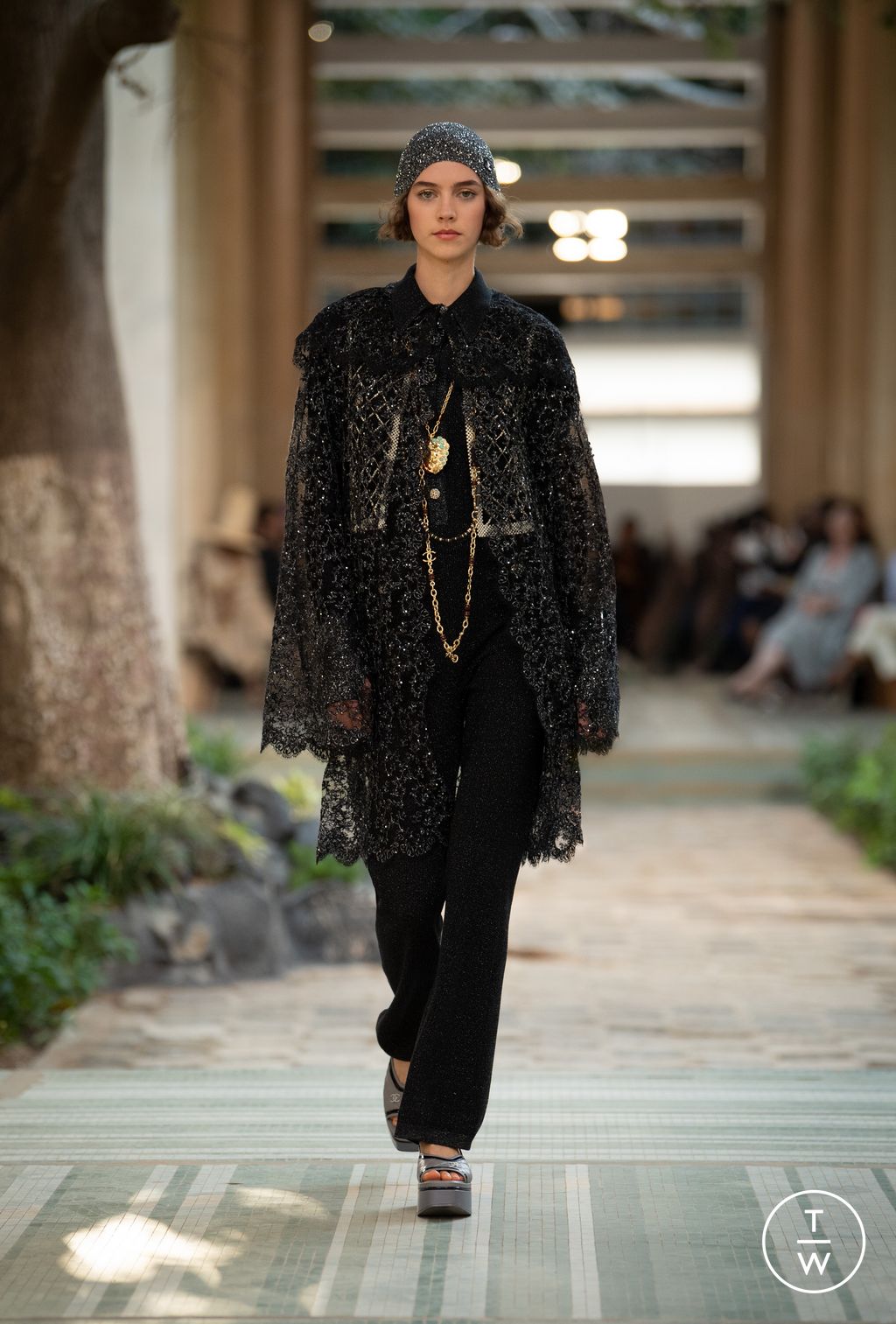 Fashion Week Paris Pre-Fall 2023 look 40 from the Chanel collection 女装