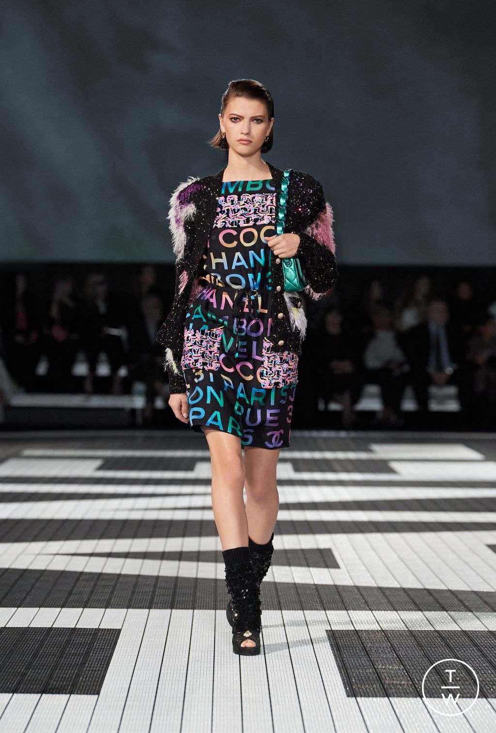 Fashion Week Paris Resort 2024 look 41 from the Chanel collection womenswear