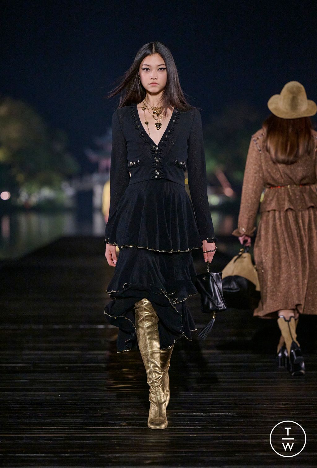 Fashion Week Paris Pre-Fall 2025 look 45 from the Chanel collection womenswear