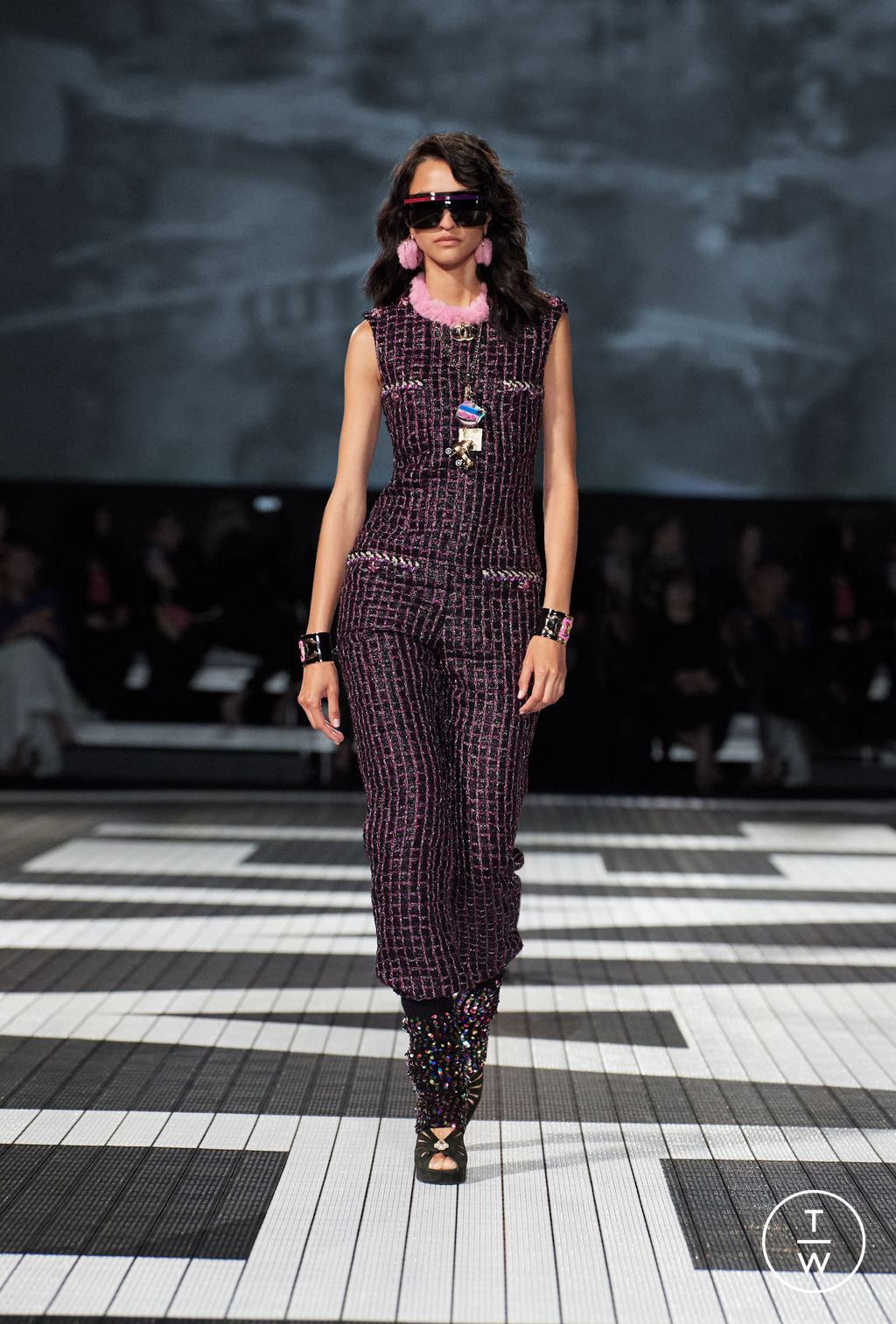 Fashion Week Paris Resort 2024 look 48 from the Chanel collection 女装