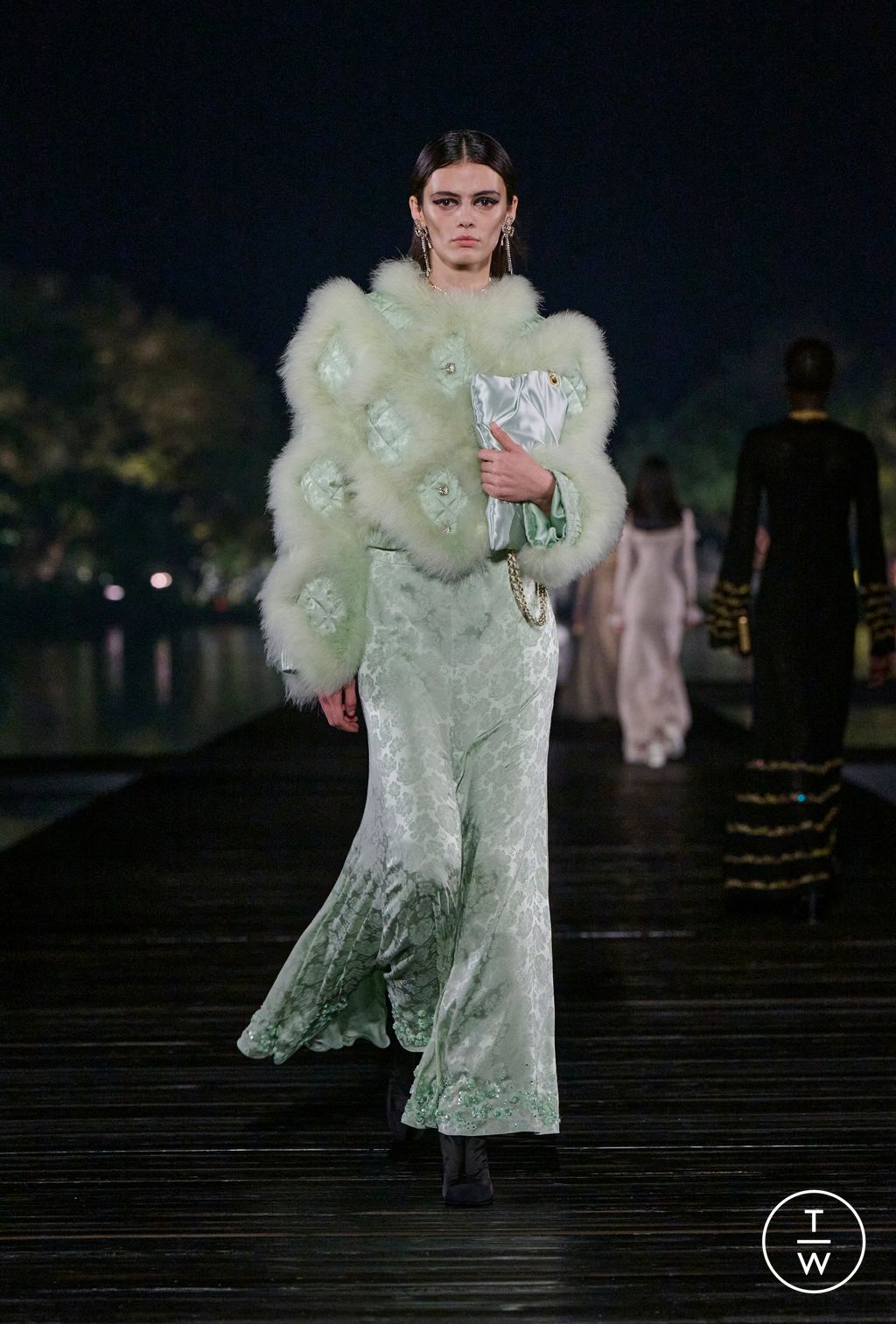 Fashion Week Paris Pre-Fall 2025 look 60 from the Chanel collection 女装