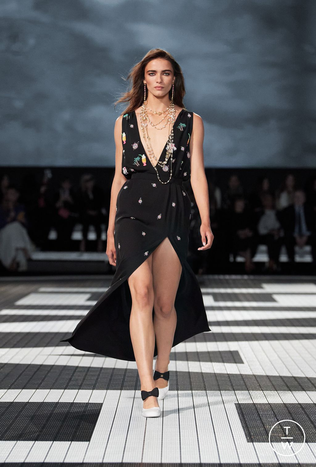 Fashion Week Paris Resort 2024 look 61 de la collection Chanel womenswear