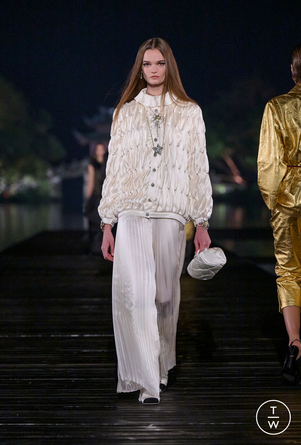 Fashion Week Paris Pre-Fall 2025 look 63 from the Chanel collection womenswear