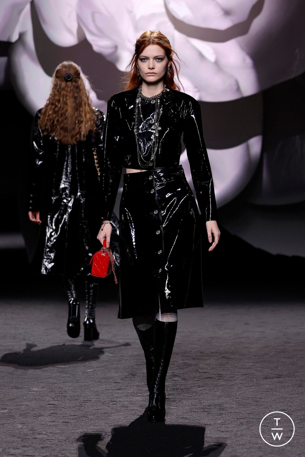 Fashion Week Paris Fall/Winter 2023 look 5 from the Chanel collection 女装
