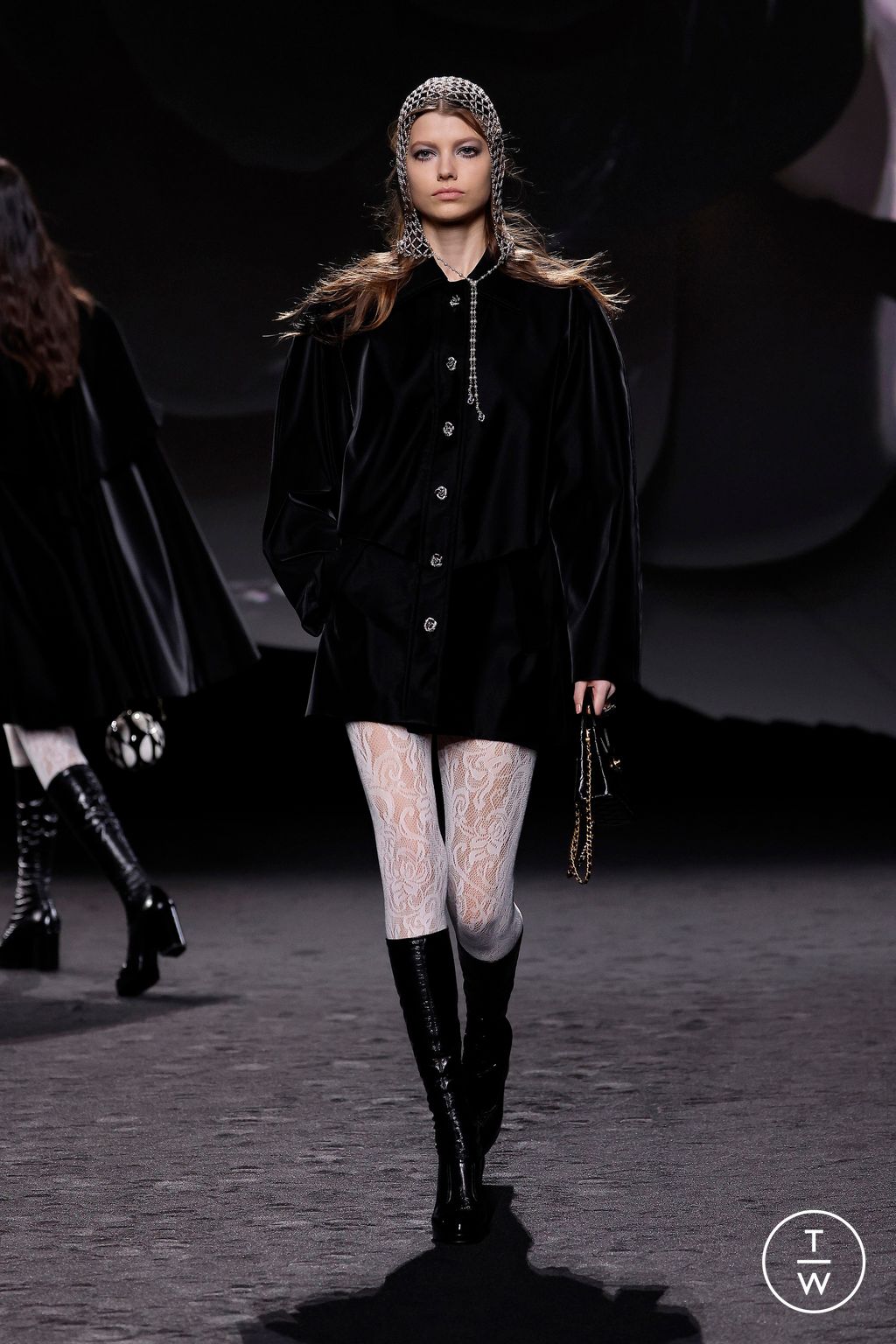 Fashion Week Paris Fall/Winter 2023 look 25 de la collection Chanel womenswear