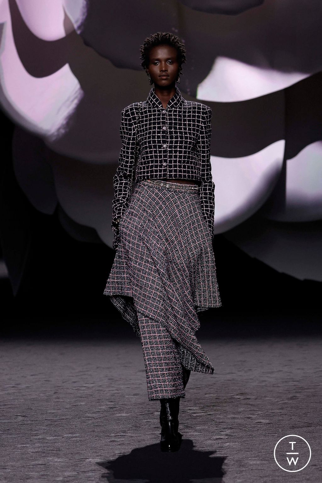 Fashion Week Paris Fall/Winter 2023 look 29 de la collection Chanel womenswear