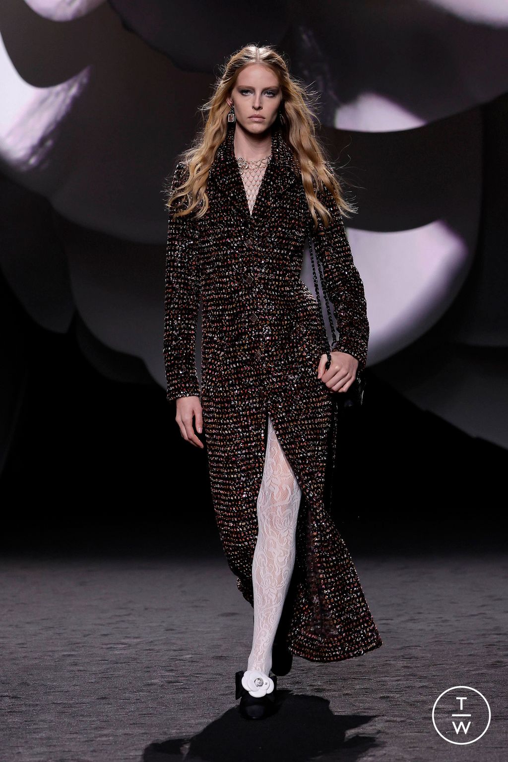 Fashion Week Paris Fall/Winter 2023 look 47 de la collection Chanel womenswear