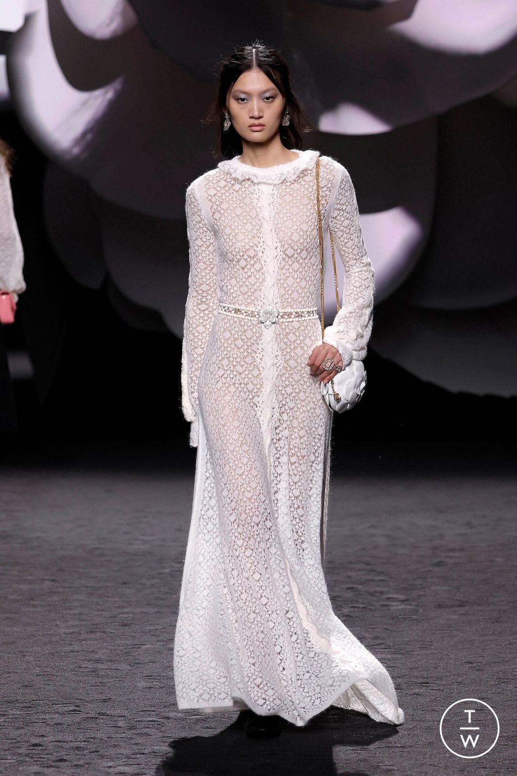 Fashion Week Paris Fall/Winter 2023 look 55 from the Chanel collection 女装