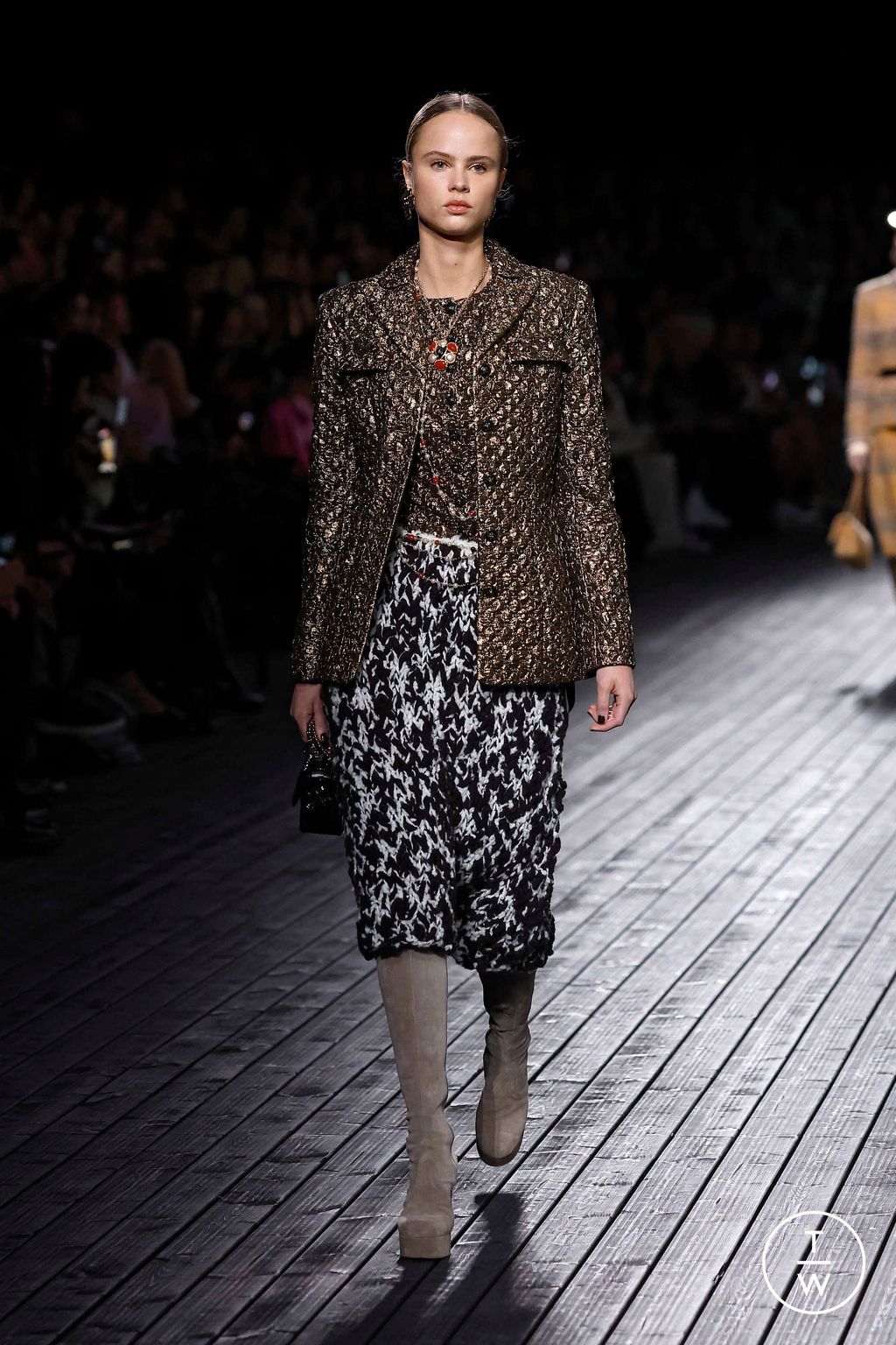 Fashion Week Paris Fall/Winter 2024 look 25 de la collection Chanel womenswear