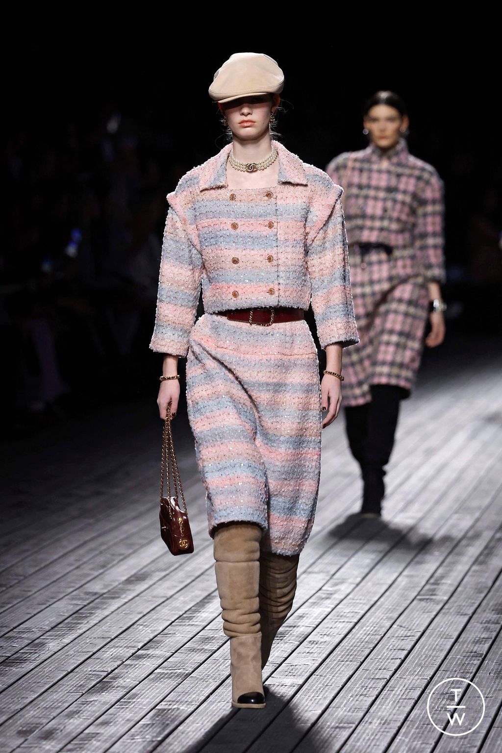 Fashion Week Paris Fall/Winter 2024 look 29 de la collection Chanel womenswear