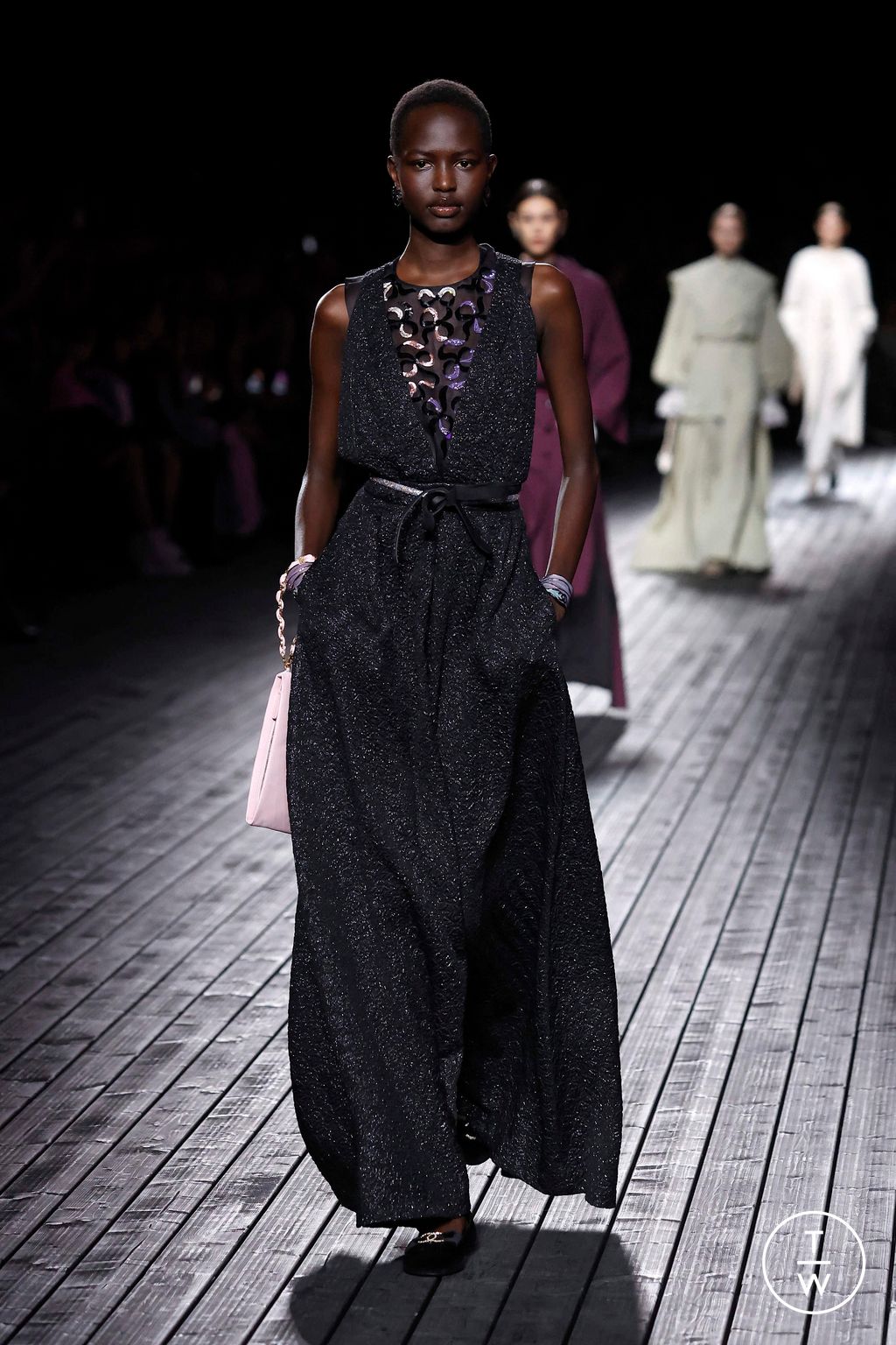 Fashion Week Paris Fall/Winter 2024 look 57 de la collection Chanel womenswear