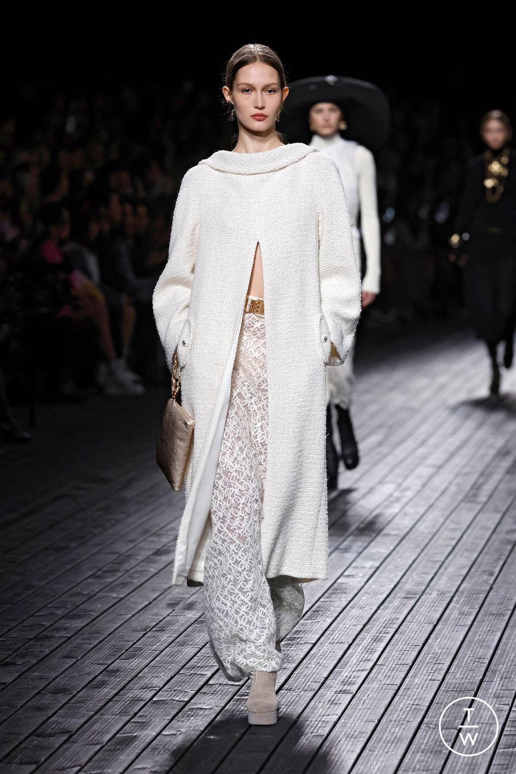Fashion Week Paris Fall/Winter 2024 look 60 de la collection Chanel womenswear