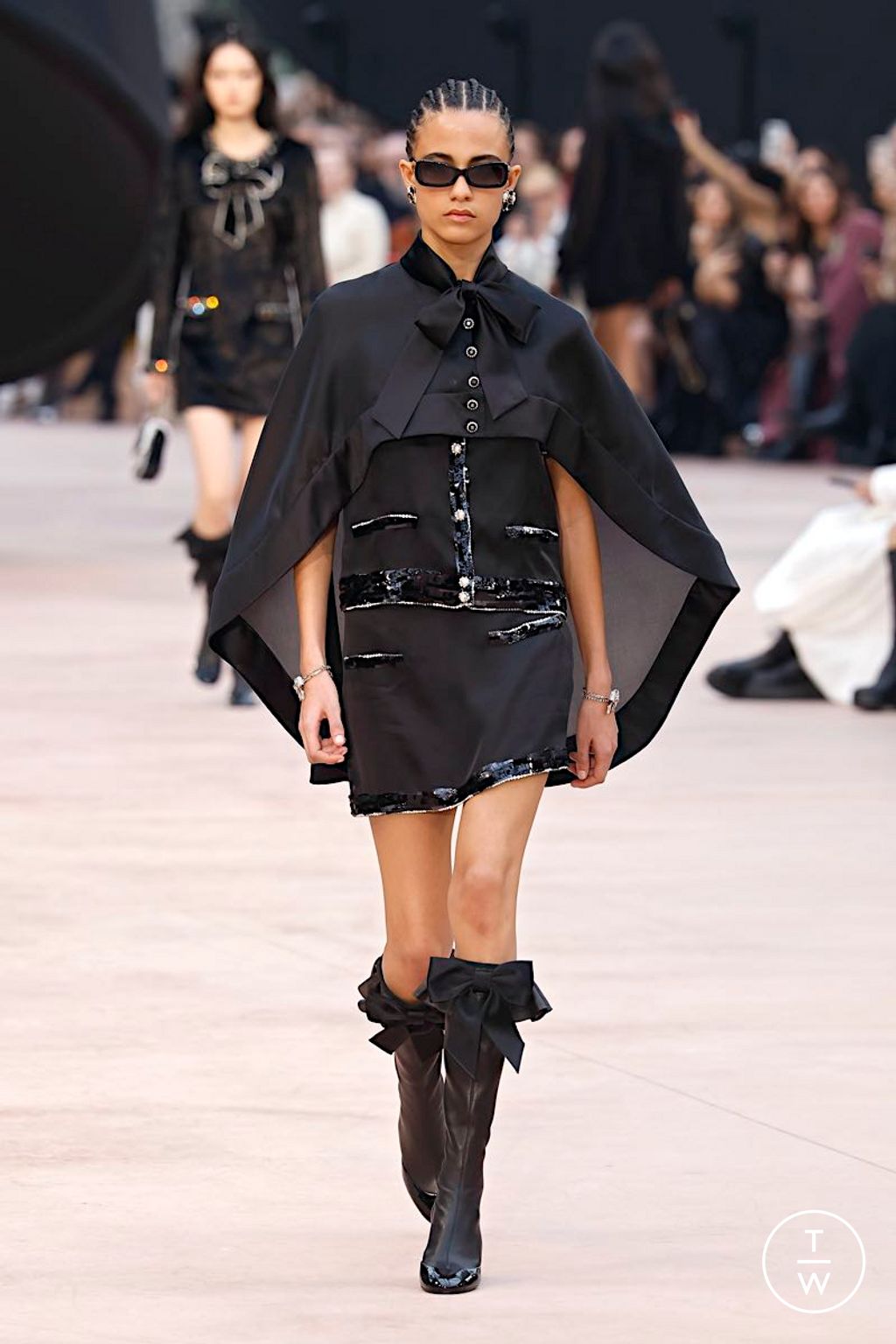 Fashion Week Paris Fall/Winter 2025 look 39 de la collection Chanel womenswear