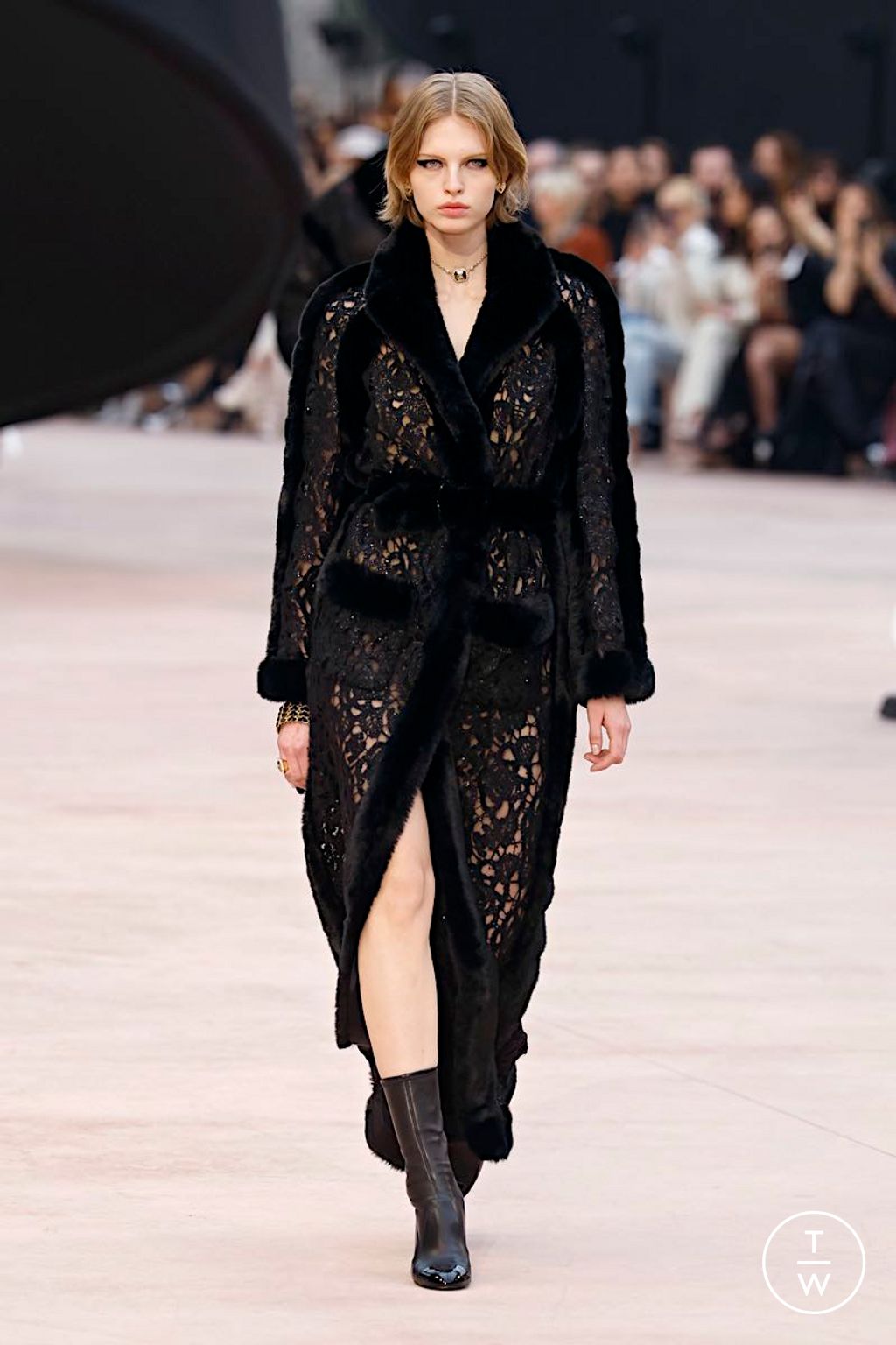Fashion Week Paris Fall/Winter 2025 look 64 from the Chanel collection womenswear