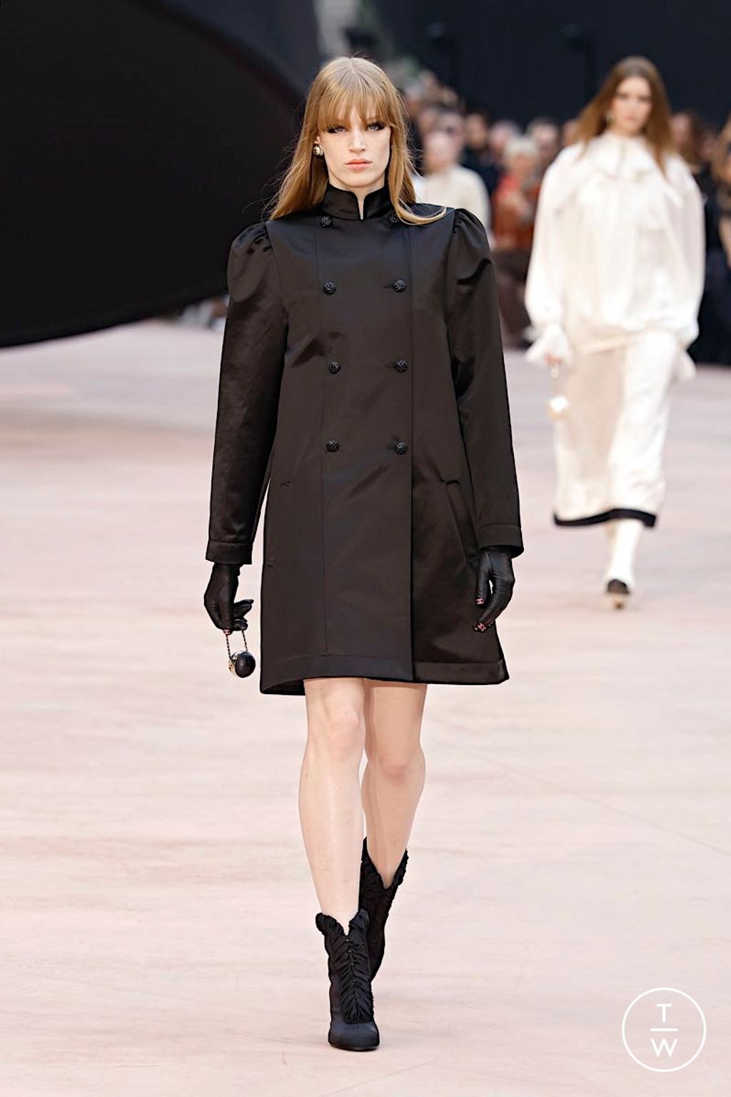 Fashion Week Paris Fall/Winter 2025 look 66 de la collection Chanel womenswear