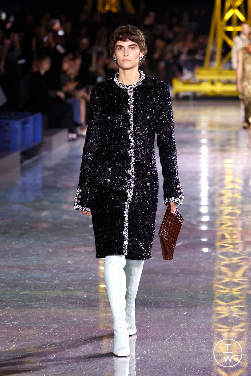 Fashion Week Paris Fall/Winter 2026 look 23 from the Chanel collection womenswear