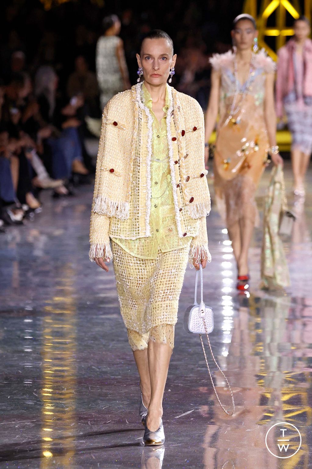 Fashion Week Paris Fall/Winter 2026 look 69 from the Chanel collection 女装