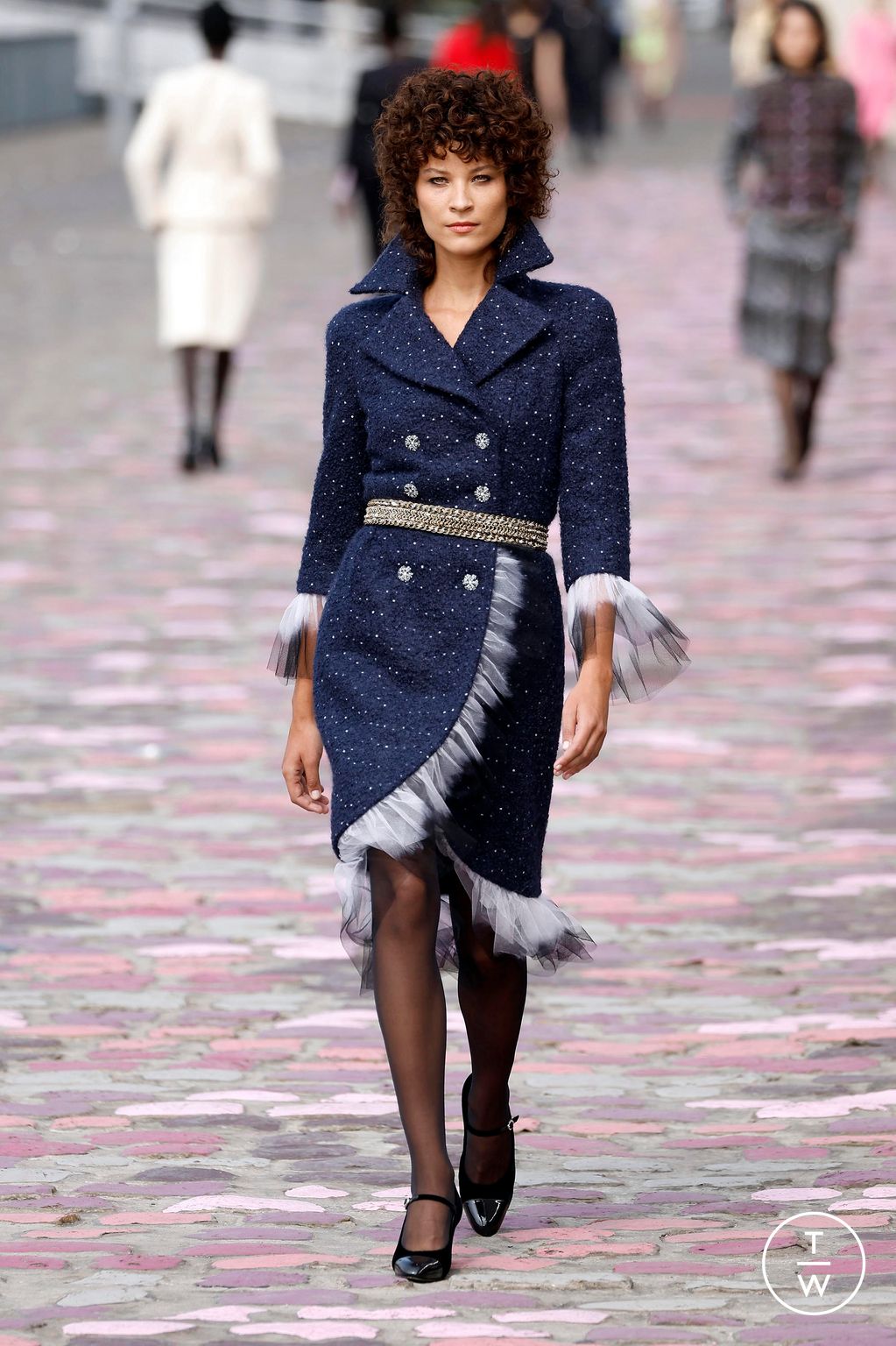 Fashion Week Paris Fall/Winter 2023 look 11 from the Chanel collection 高级定制