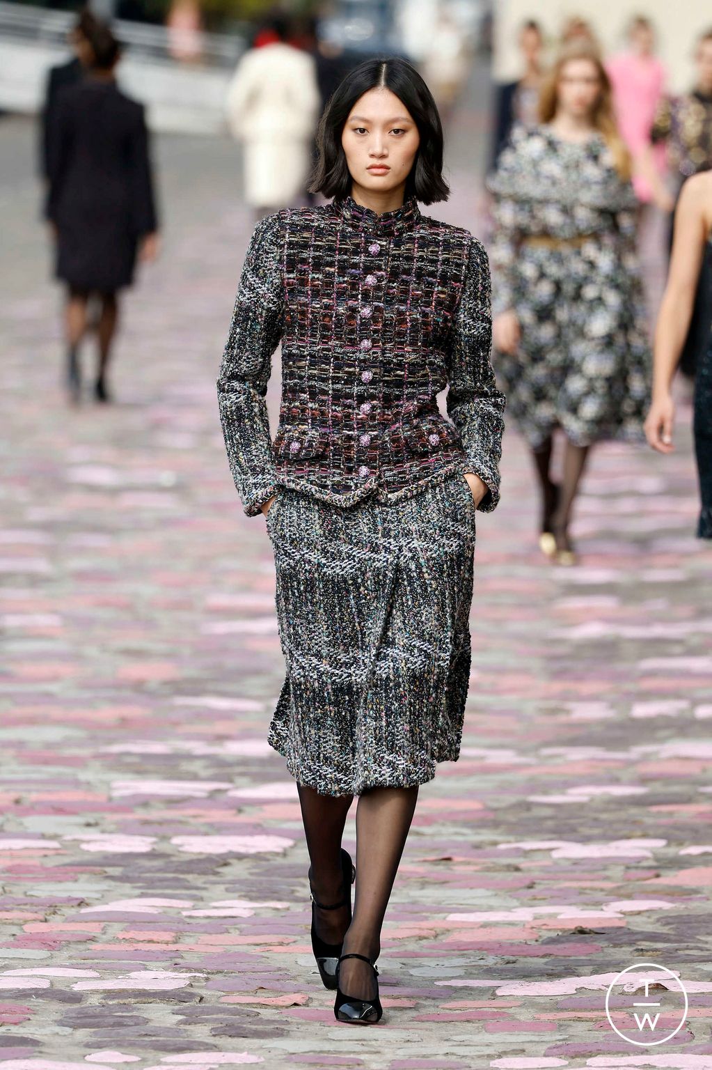Fashion Week Paris Fall/Winter 2023 look 13 de la collection Chanel couture