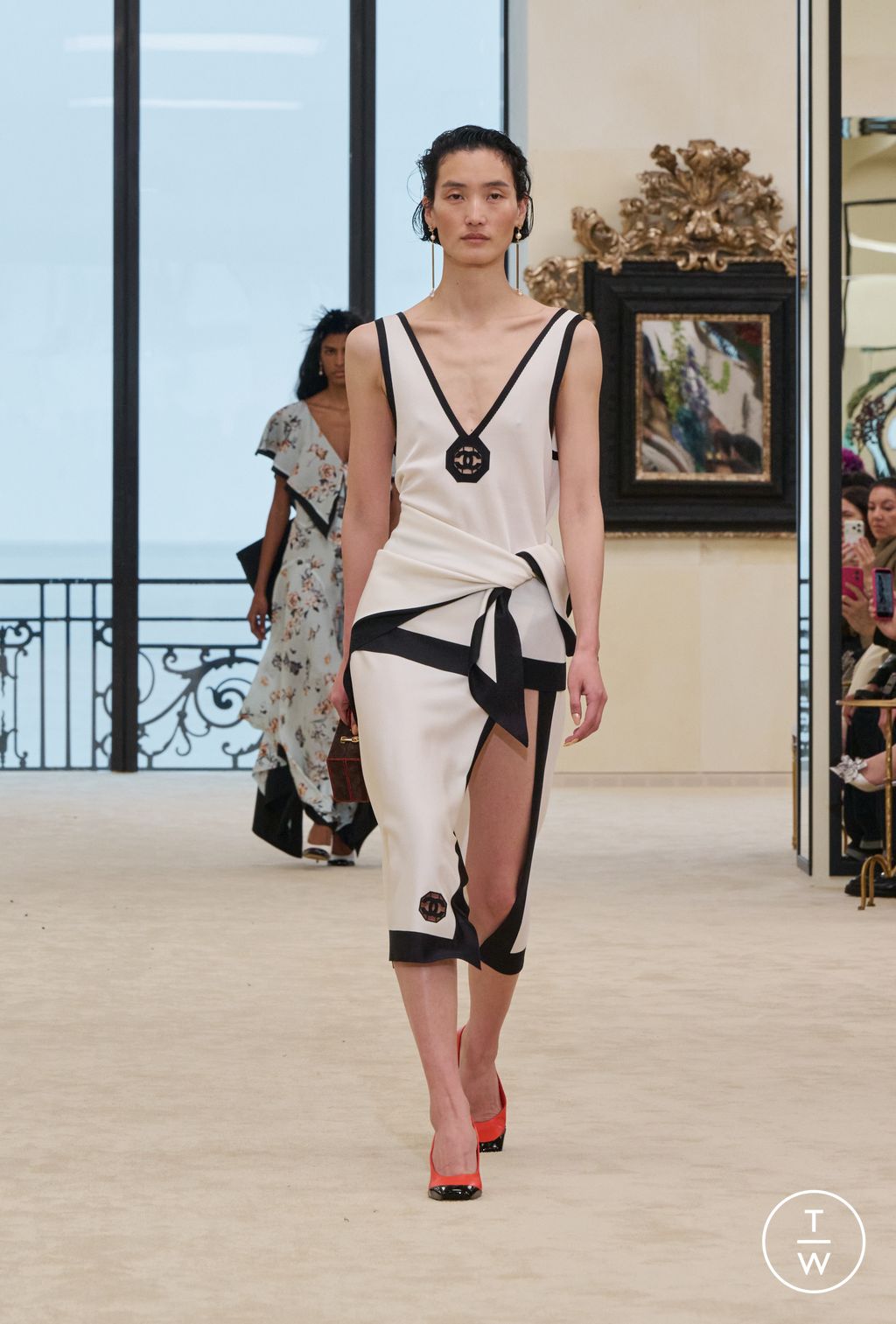 Fashion Week Paris Resort 2027 look 73 de la collection Chanel womenswear