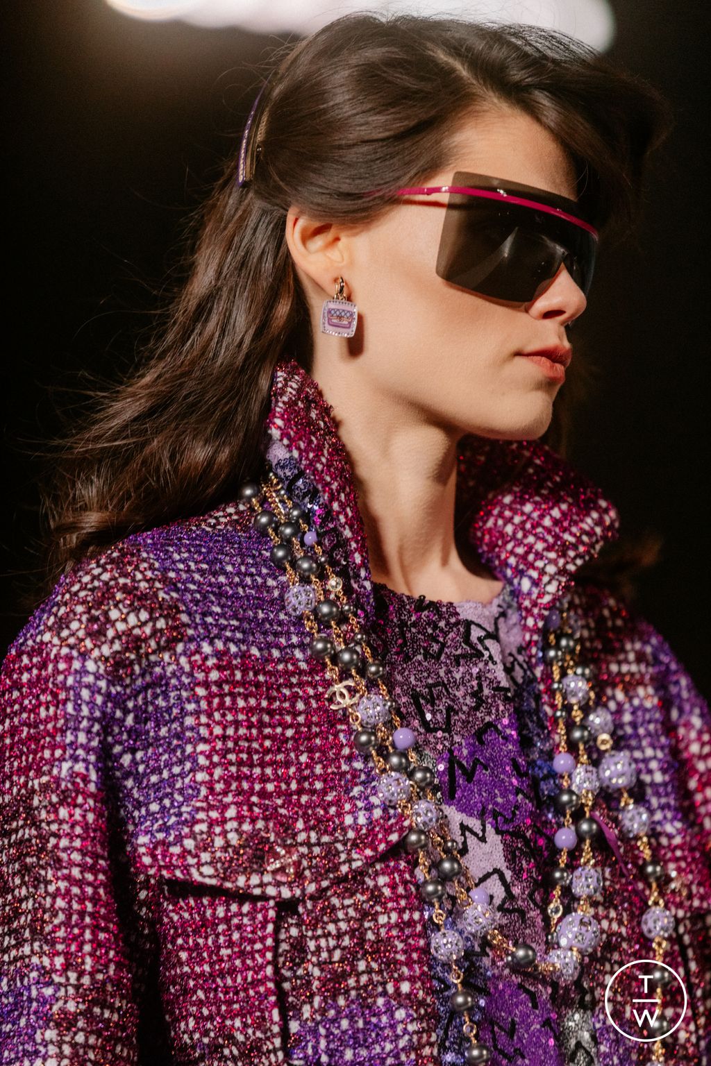 Fashion Week Paris Resort 2024 look 17 de la collection Chanel womenswear accessories