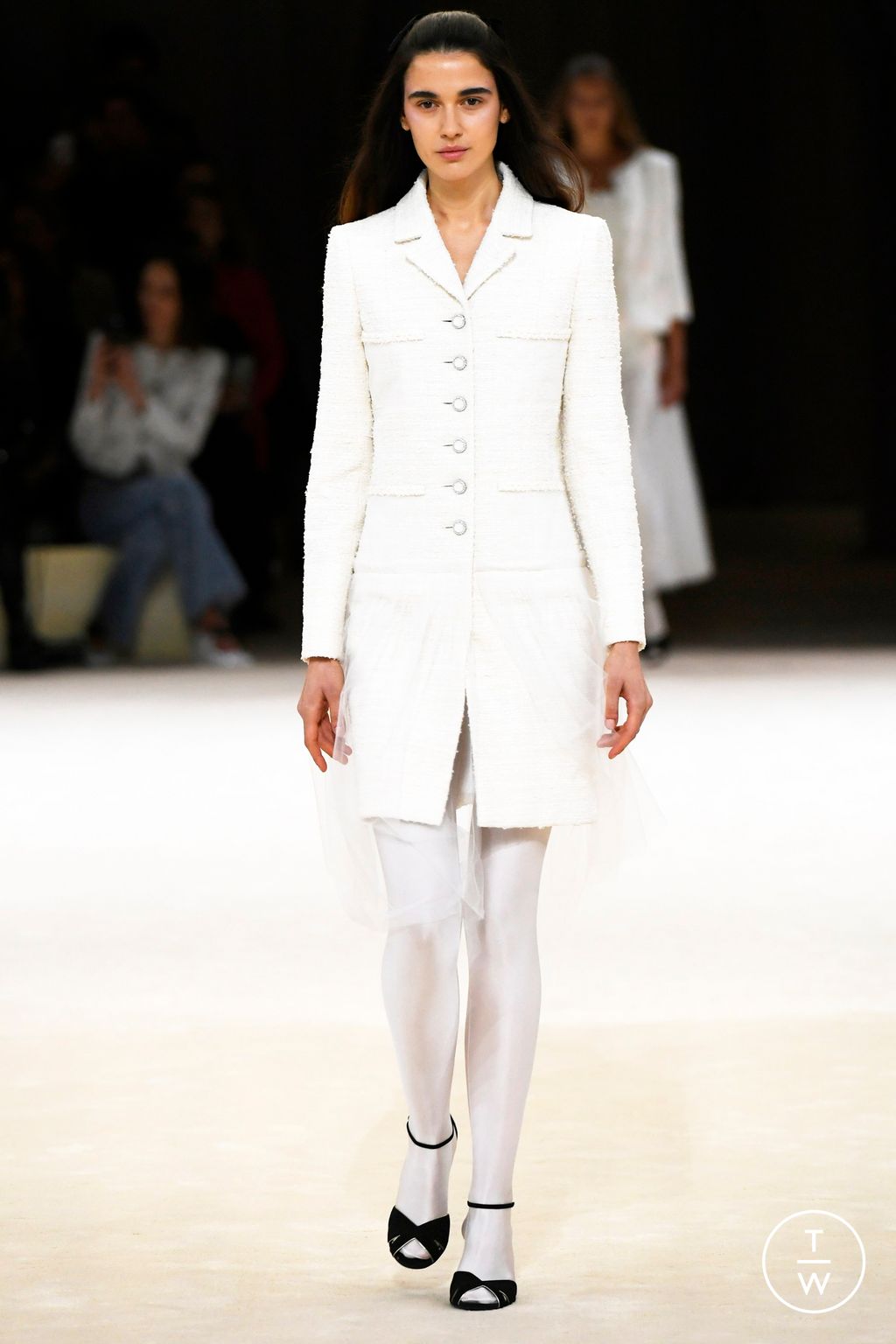 Fashion Week Paris Spring/Summer 2024 look 3 from the Chanel collection couture