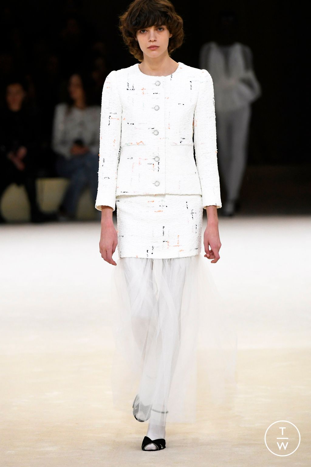 Fashion Week Paris Spring/Summer 2024 look 5 from the Chanel collection couture