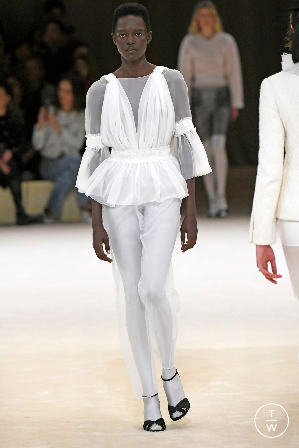 Fashion Week Paris Spring/Summer 2024 look 6 from the Chanel collection couture