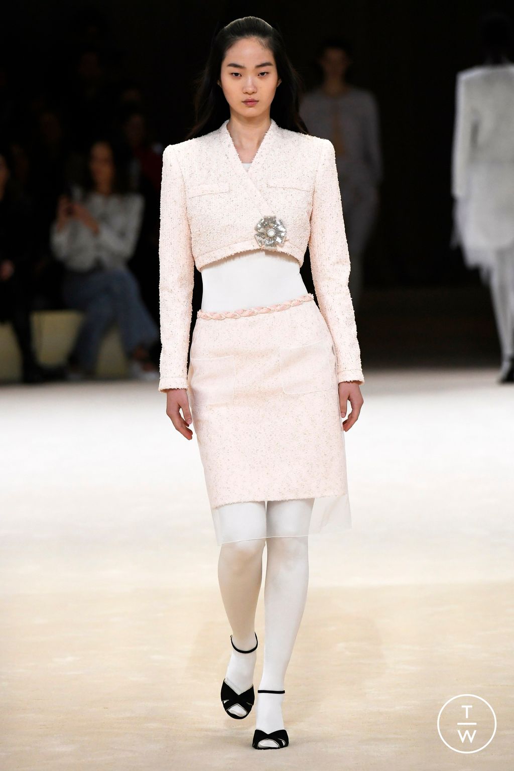 Fashion Week Paris Spring/Summer 2024 look 8 from the Chanel collection couture