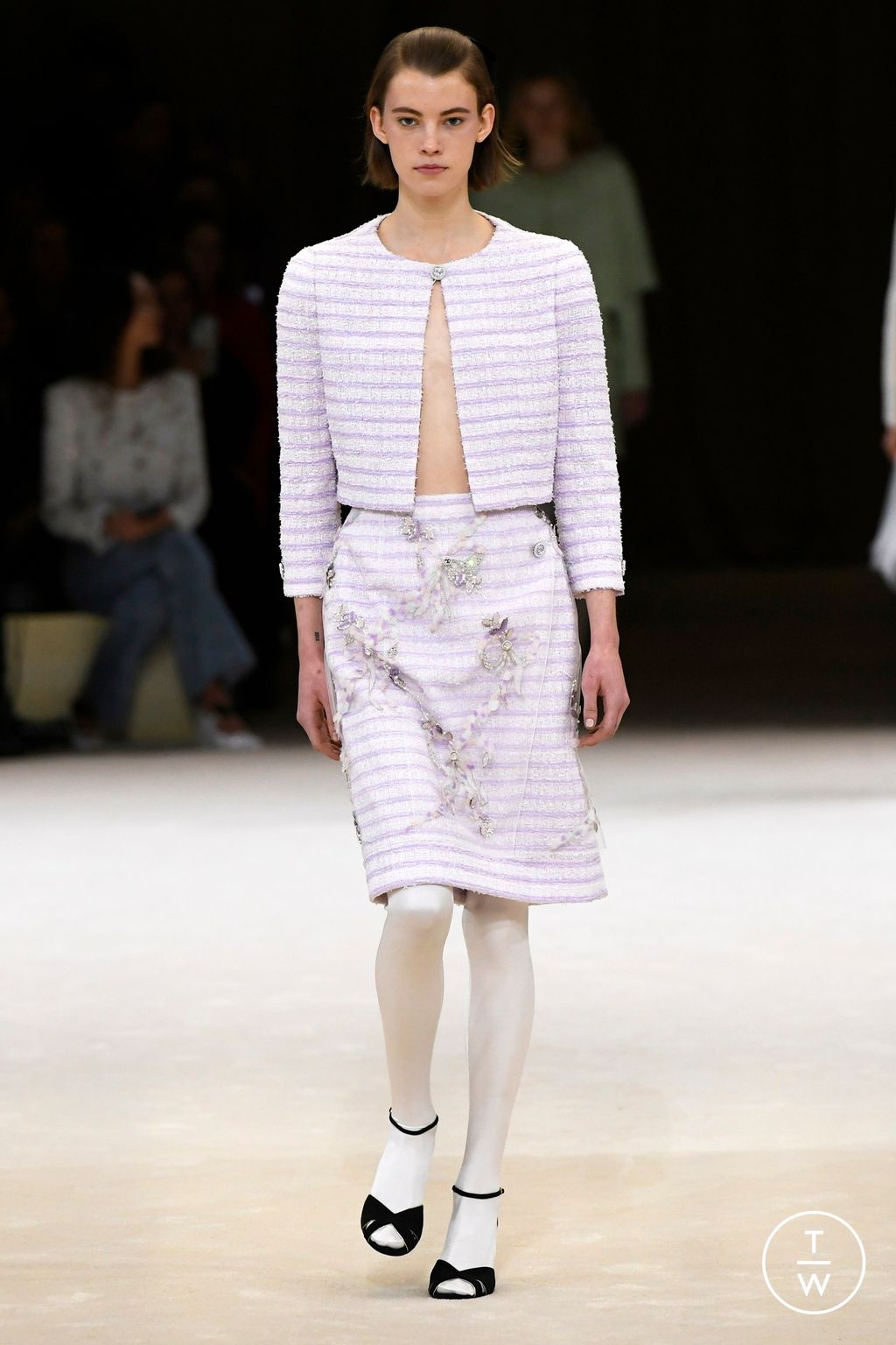 Fashion Week Paris Spring/Summer 2024 look 9 from the Chanel collection couture