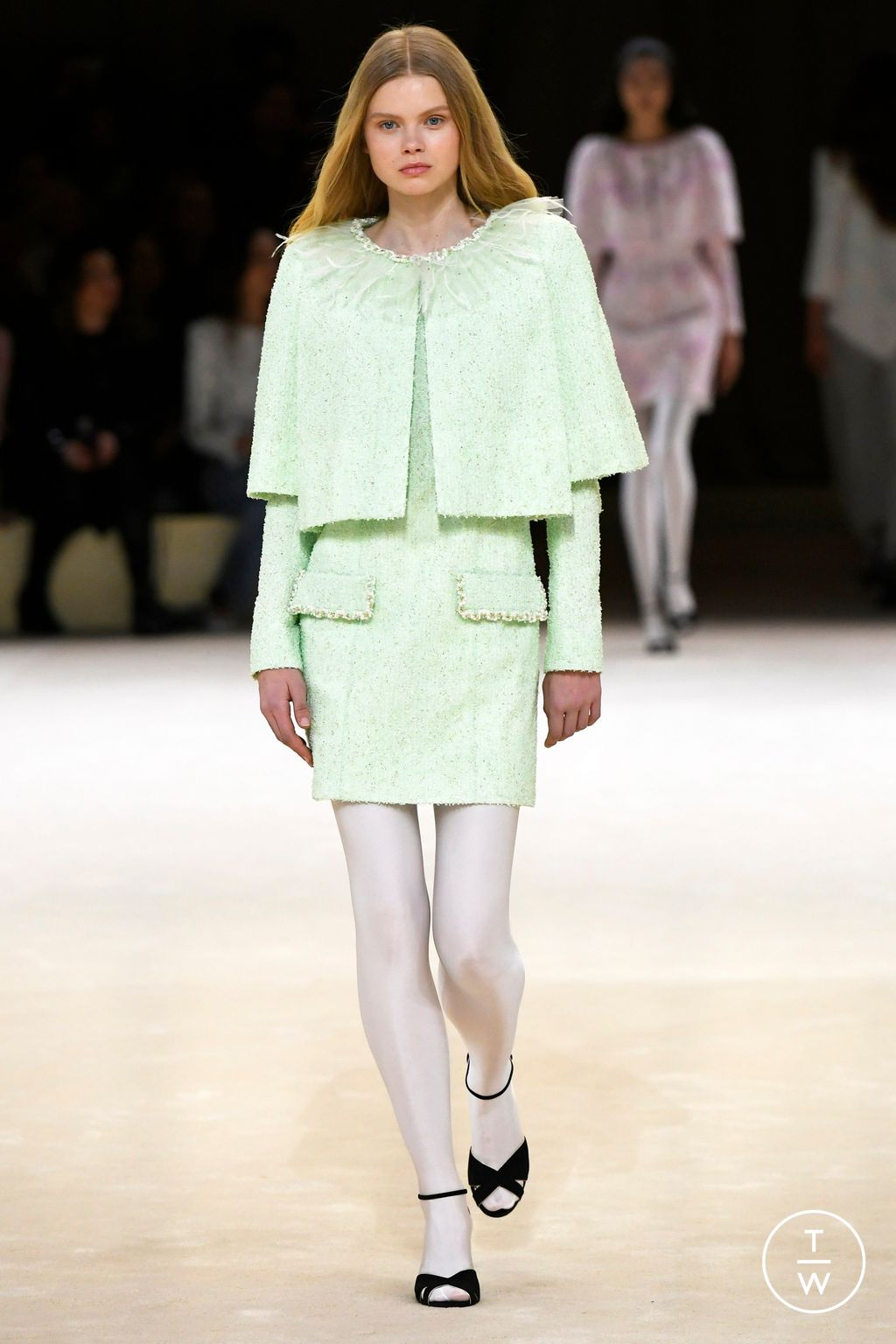 Fashion Week Paris Spring/Summer 2024 look 10 de la collection Chanel couture