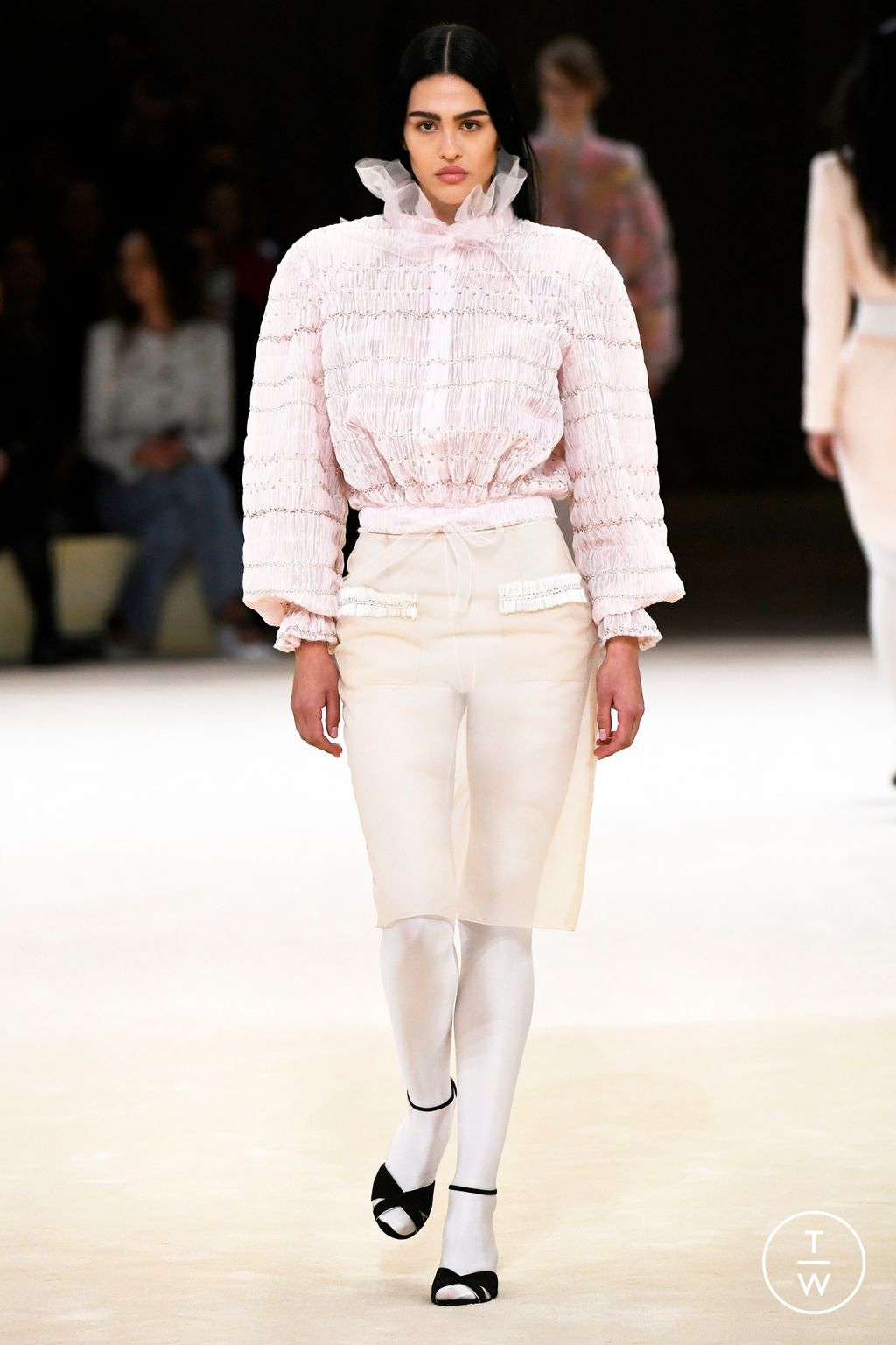 Fashion Week Paris Spring/Summer 2024 look 14 from the Chanel collection couture