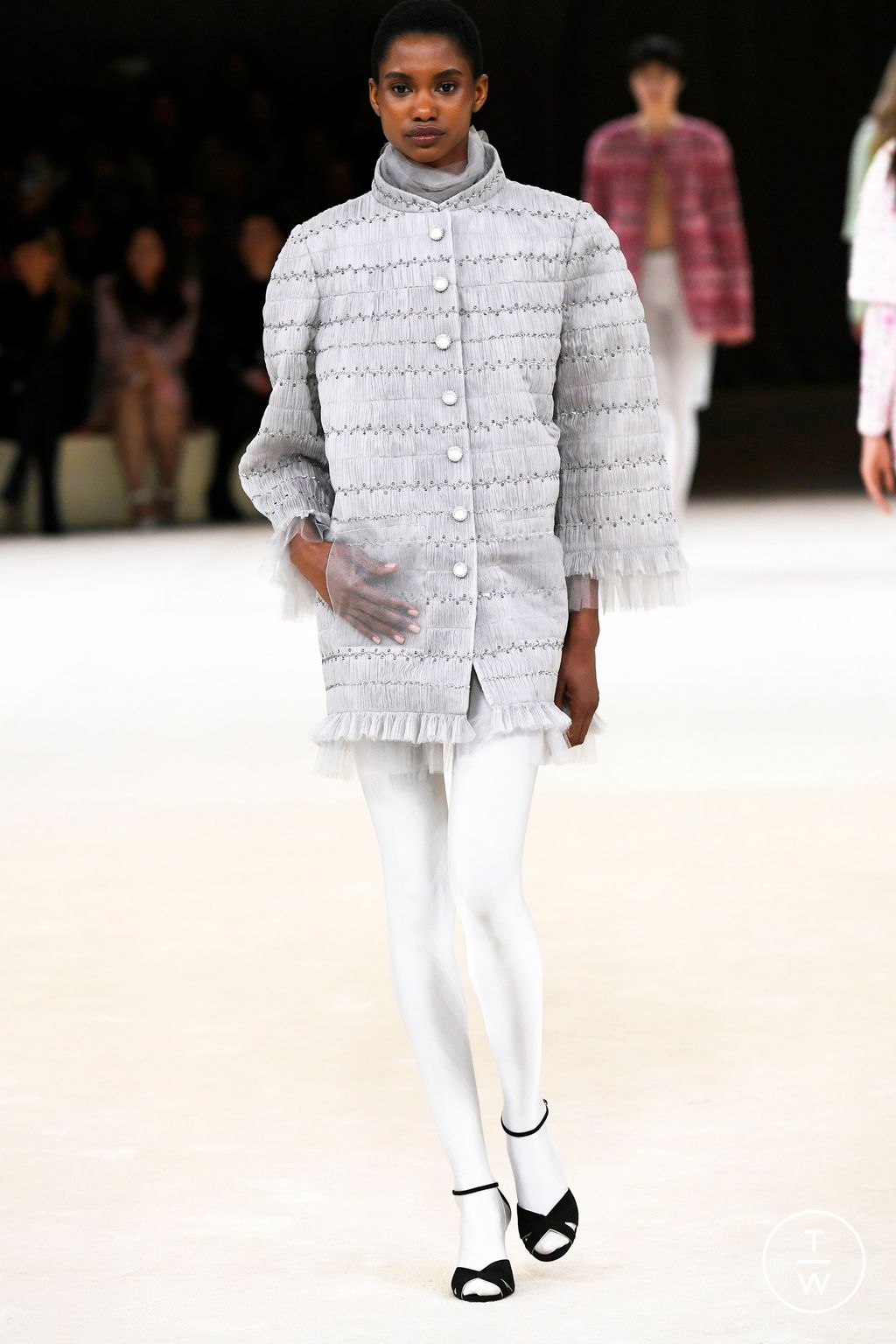 Fashion Week Paris Spring/Summer 2024 look 16 de la collection Chanel couture