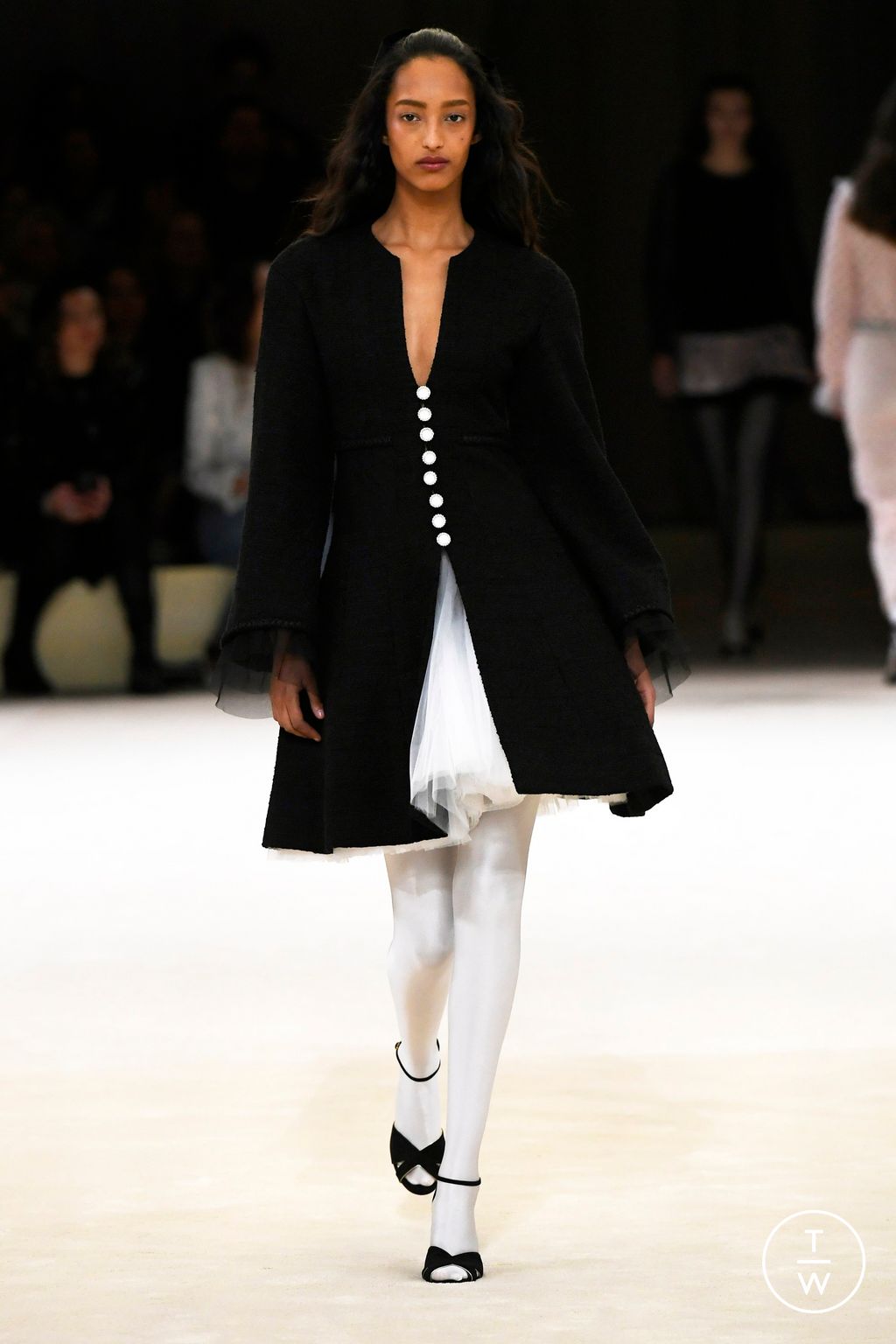 Fashion Week Paris Spring/Summer 2024 look 18 de la collection Chanel couture