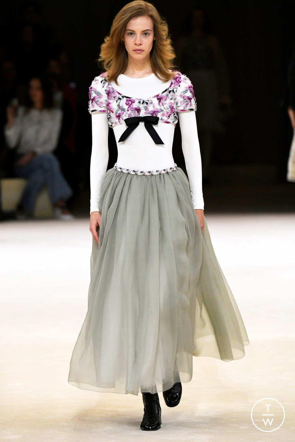 Fashion Week Paris Spring/Summer 2024 look 29 from the Chanel collection 高级定制