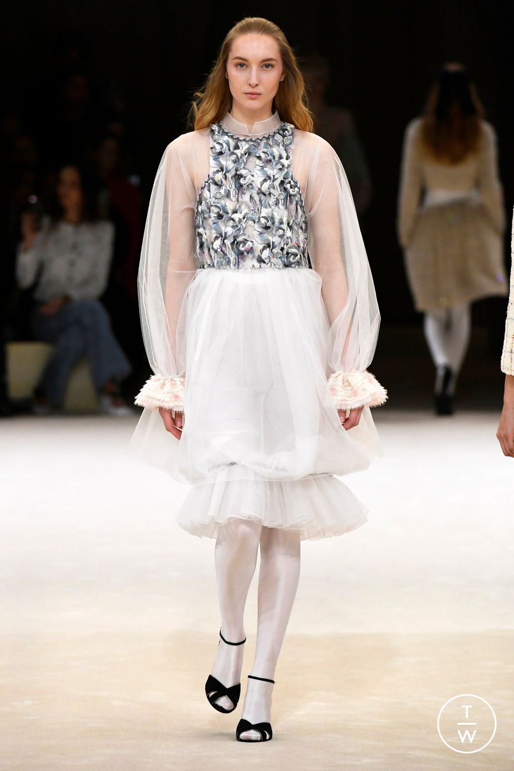 Fashion Week Paris Spring/Summer 2024 look 30 de la collection Chanel couture