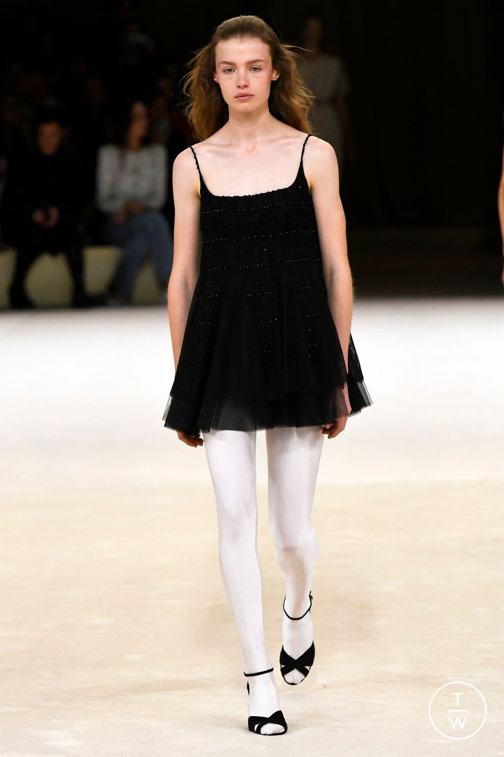 Fashion Week Paris Spring/Summer 2024 look 42 from the Chanel collection couture