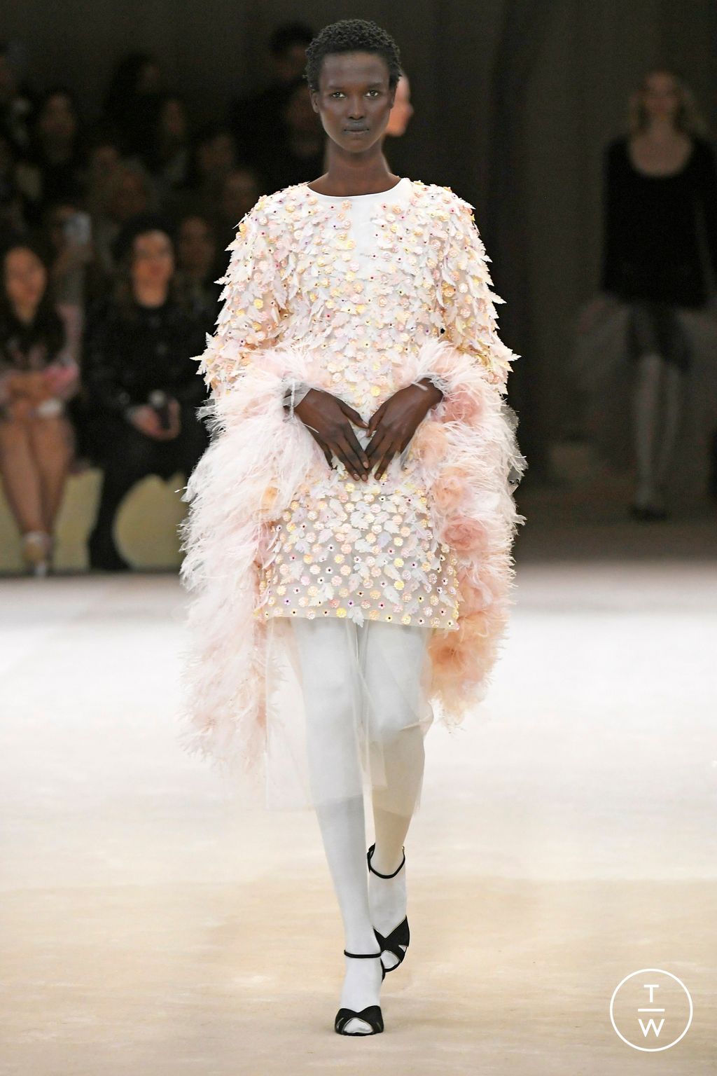 Fashion Week Paris Spring/Summer 2024 look 44 from the Chanel collection couture