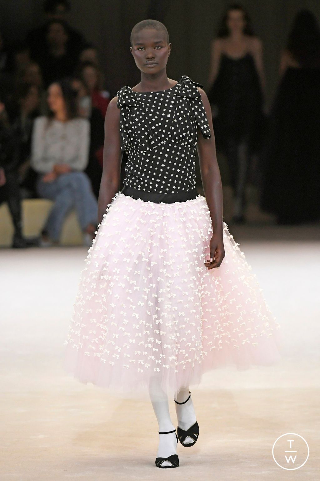 Fashion Week Paris Spring/Summer 2024 look 46 from the Chanel collection couture
