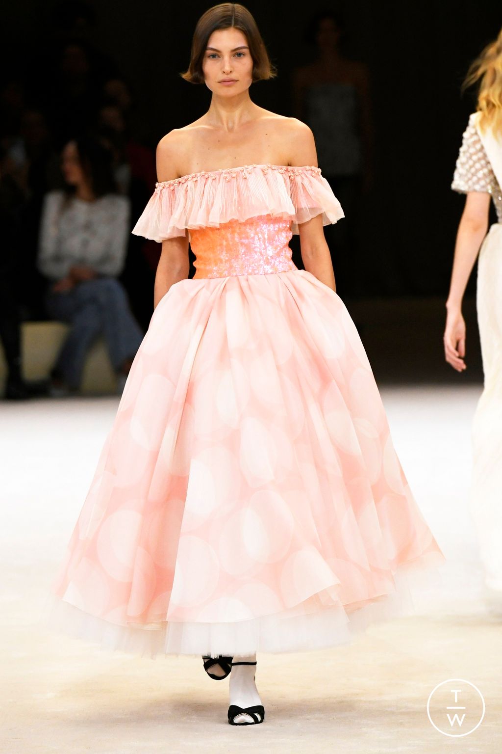 Fashion Week Paris Spring/Summer 2024 look 48 from the Chanel collection couture