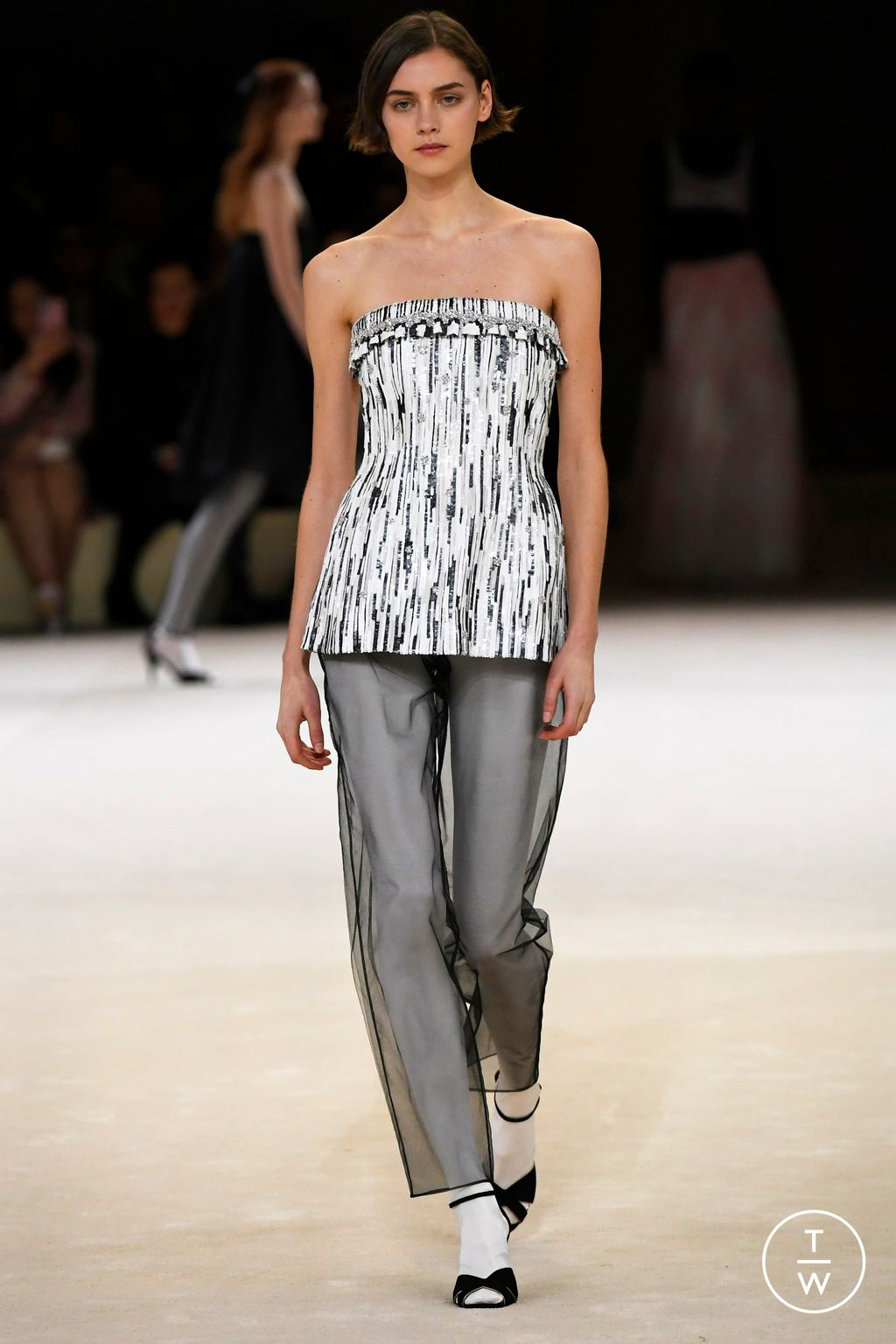 Fashion Week Paris Spring/Summer 2024 look 49 from the Chanel collection couture