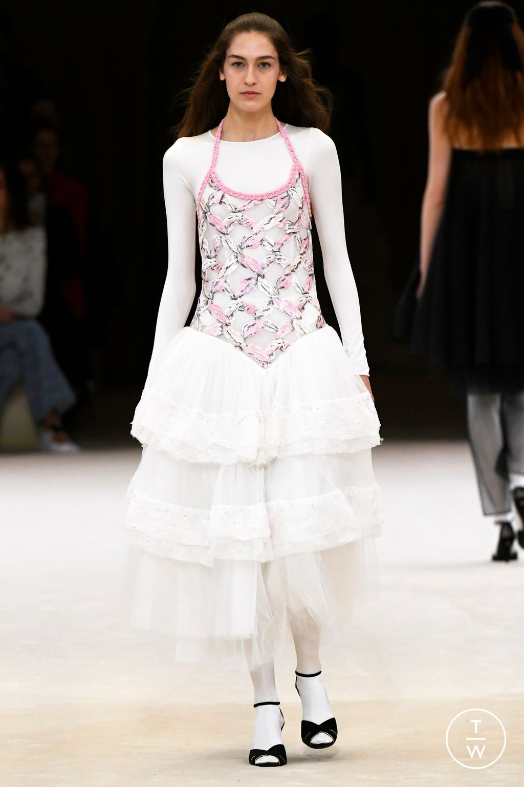 Fashion Week Paris Spring/Summer 2024 look 52 from the Chanel collection couture