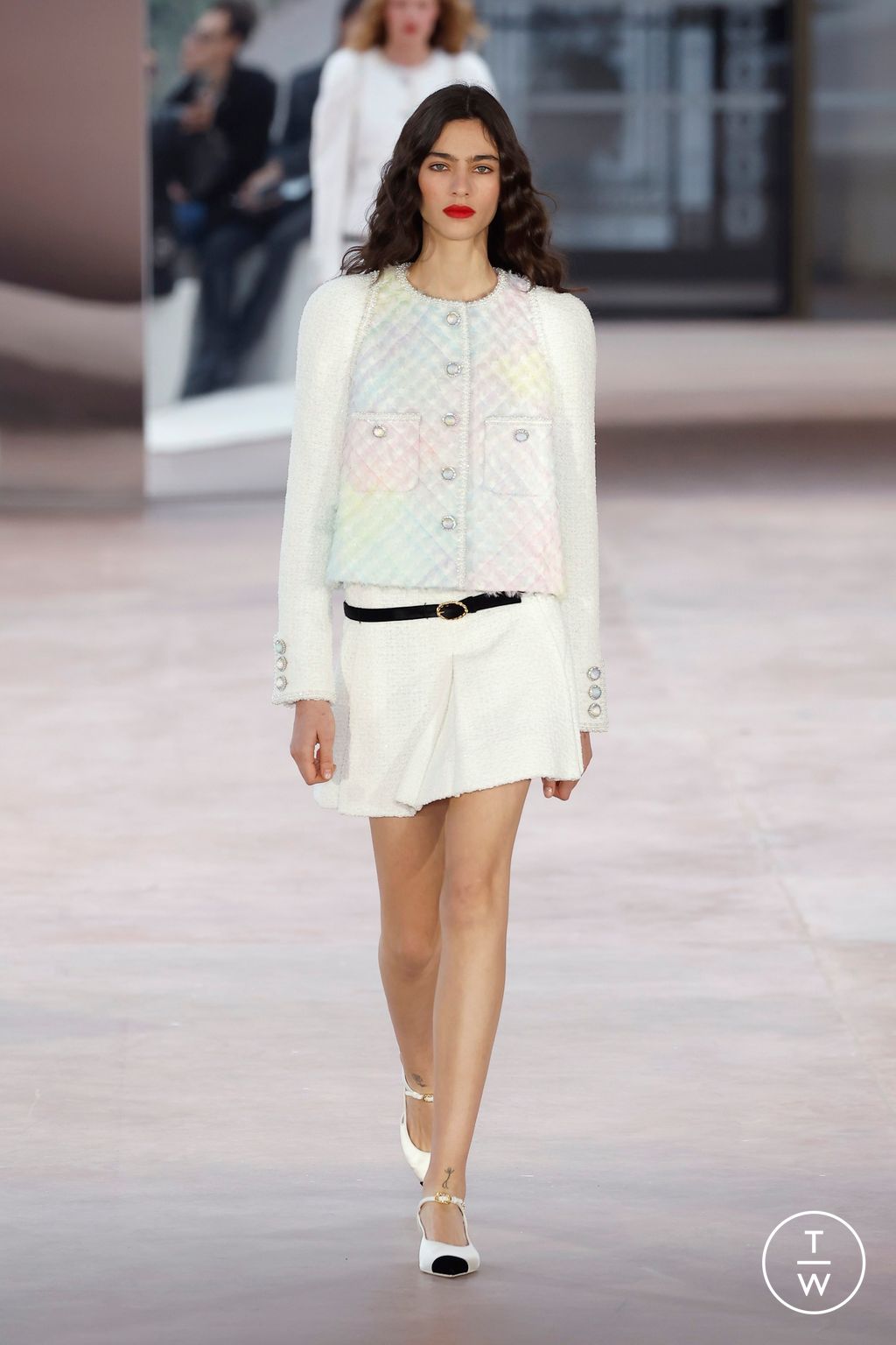 Fashion Week Paris Spring/Summer 2025 look 1 de la collection Chanel couture