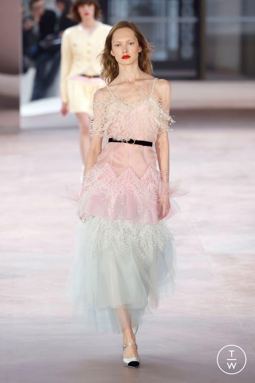Fashion Week Paris Spring/Summer 2025 look 11 from the Chanel collection 高级定制