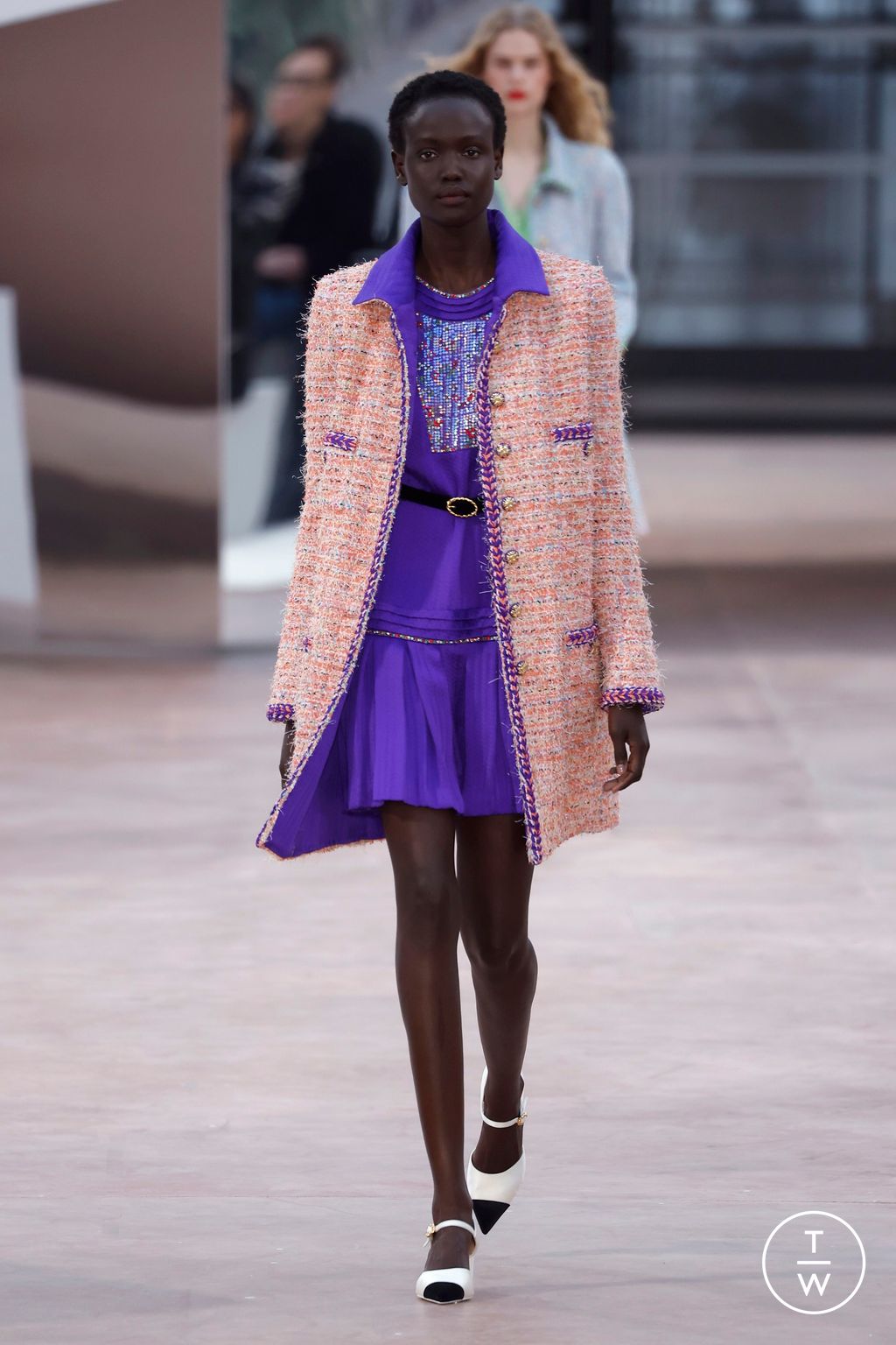 Fashion Week Paris Spring/Summer 2025 look 23 from the Chanel collection couture