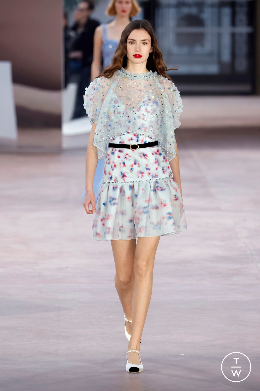 Fashion Week Paris Spring/Summer 2025 look 49 from the Chanel collection couture