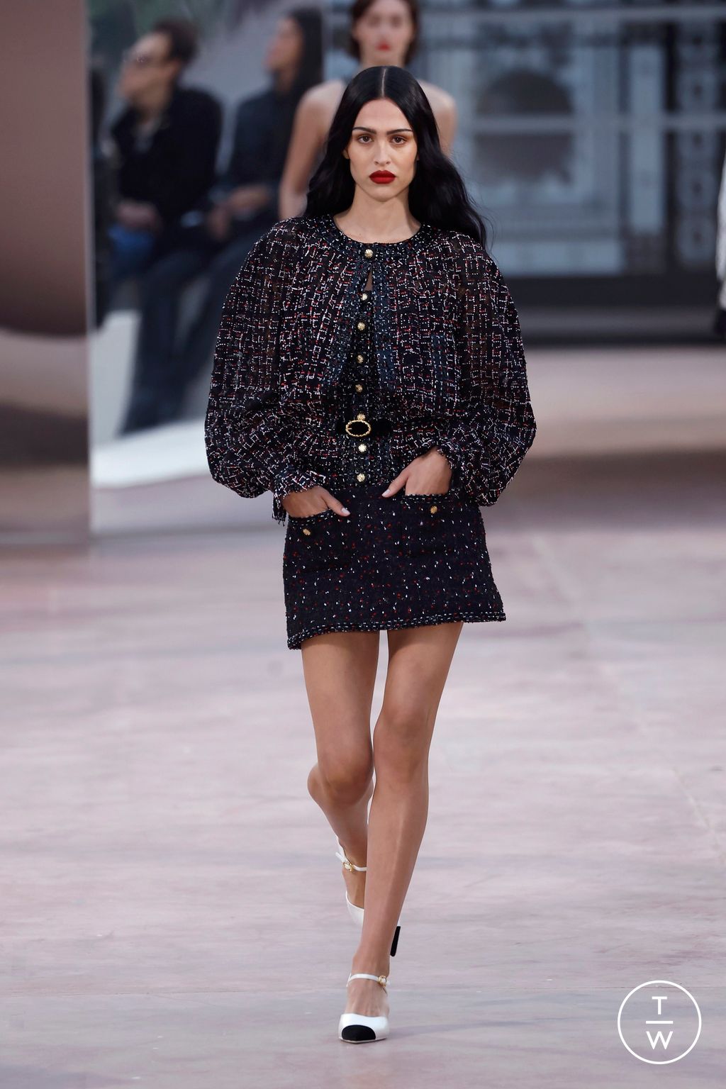 Fashion Week Paris Spring/Summer 2025 look 75 from the Chanel collection 高级定制