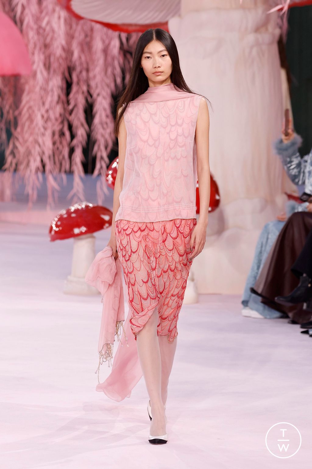 Fashion Week Paris Spring/Summer 2026 look 9 from the Chanel collection 高级定制